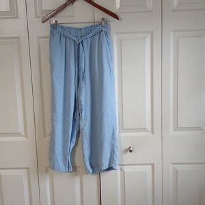 Chambray Hi rise wide leg elastic waist pockets Size Medium